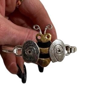 Women’s Gold Silver Bee Charm Bracelet Nature Inspired Statement Jewelry